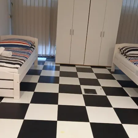 Quartier Gasometergasse 4a - 6 Einzellbetten, Erdgeschoss Apartman *